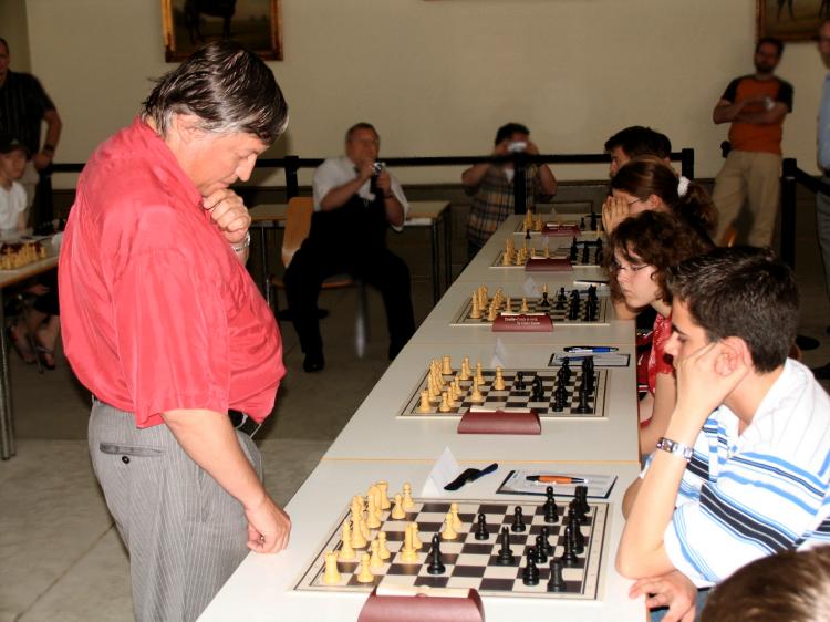 Schach-Simultan mit Karpow 2005